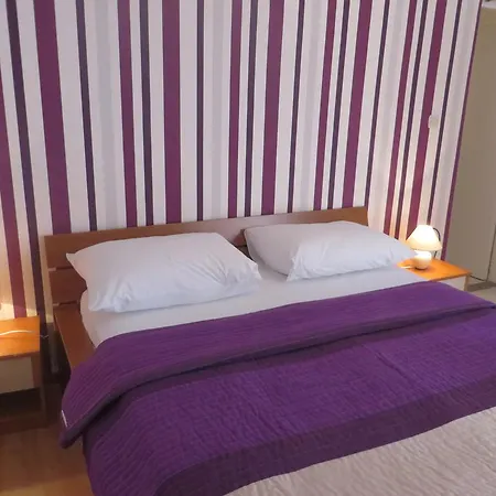 公寓 马里纳公寓式酒店 *