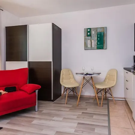 马里纳公寓式酒店 * 扎达尔