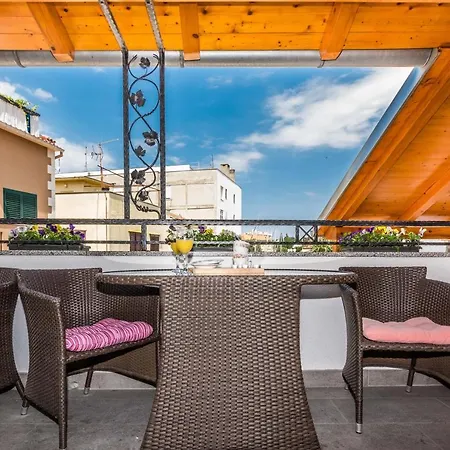 马里纳公寓式酒店