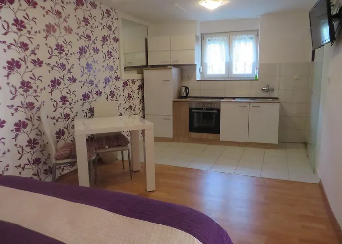 아파트 마리나 *