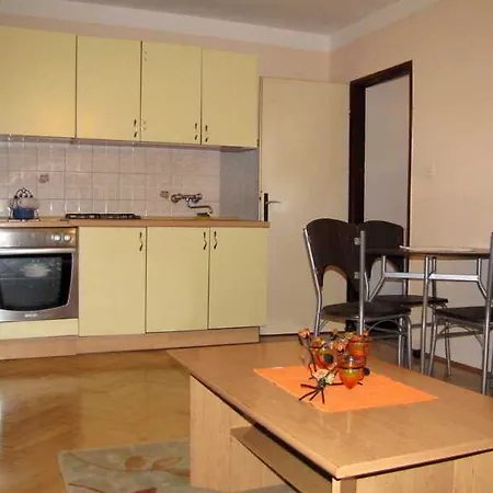 Marina アパート *