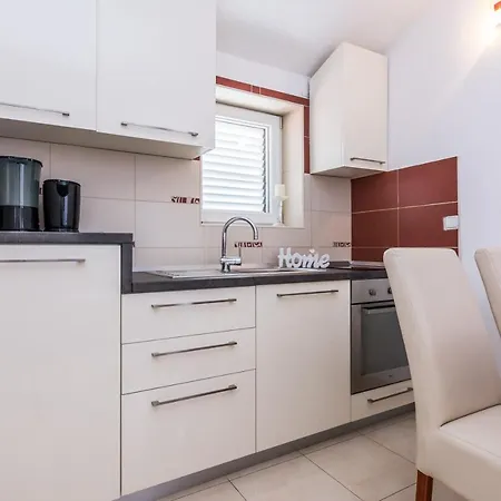 마리나 아파트 자다르